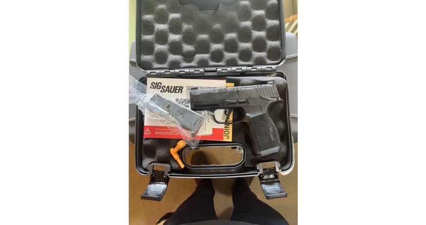 Pistol, Ammo, Glocks