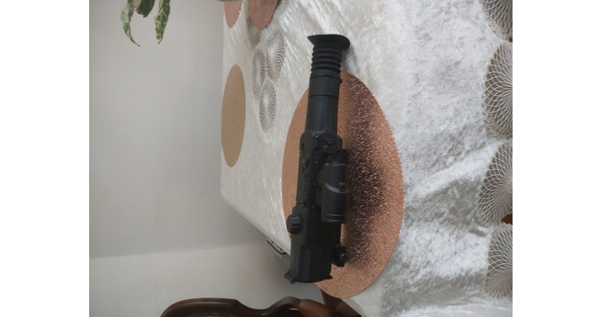 Sprzedam  noktowizor  Pulsar ultra n450