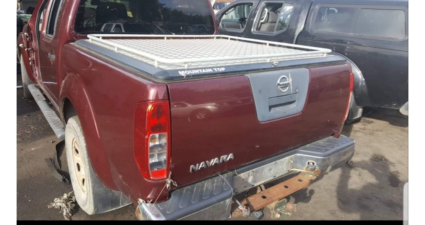 Klapa zabudowa Nissan Navara d40