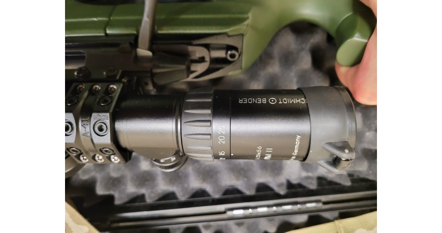 SAKO TRG 42 kal.338 Lapua Magnum + Schmidt & Bender 5-25x56 PM II