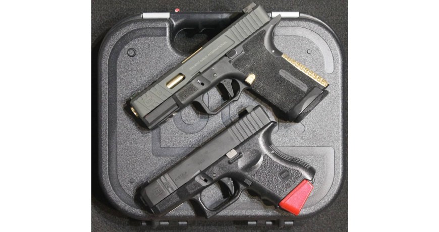 Selling a Glock 17 Selling a Glock  17,17,20,21,42, without papers,